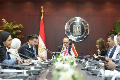 Investment Minister, UK Ambassador discuss expanding economic, investment cooperation