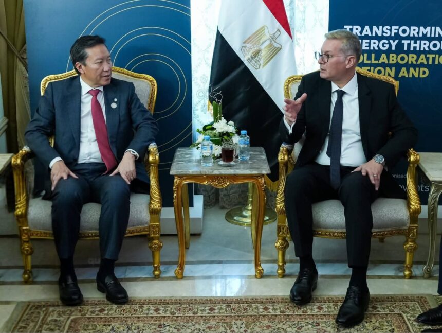 Petroleum Minister holds talks with global energy firms on sidelines of EGYPS 2026