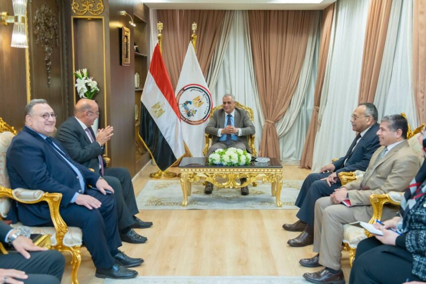 Military Production Minister explores strategic cooperation with Egyptian Arab Land Bank