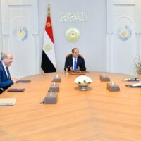 Al-Sisi reviews airport expansion plans, private sector participation