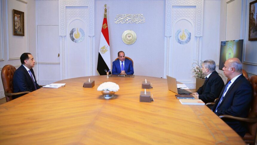 Al-Sisi reviews impact of regional conflict on Suez Canal operations