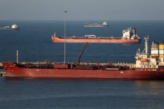 Iran considers opening Hormuz Strait for tankers trading oil in Chinese yuan