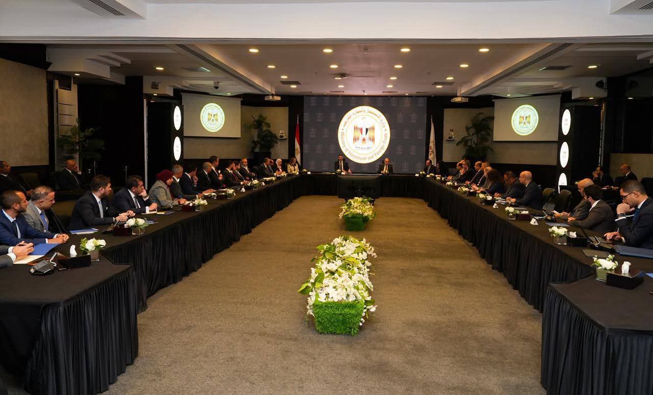 Five investment banks pledge to establish specialised funds to support industrial sector