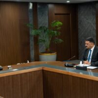 Egypt’s petroleum minister reviews nationwide airborne minerals survey