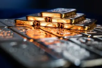 Gold slides toward $4,100 as dollar strengthens amid Iran war fears, rate-rise bets