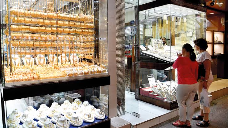 Gold prices surge by EGP 175 amid global rally, geopolitical tensions