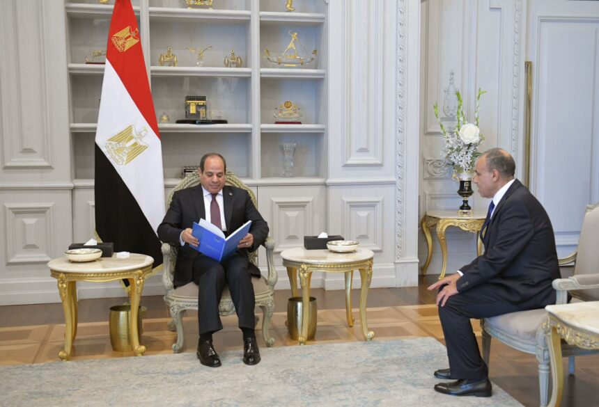 Al-Sisi urges intensified diplomacy to contain regional escalation