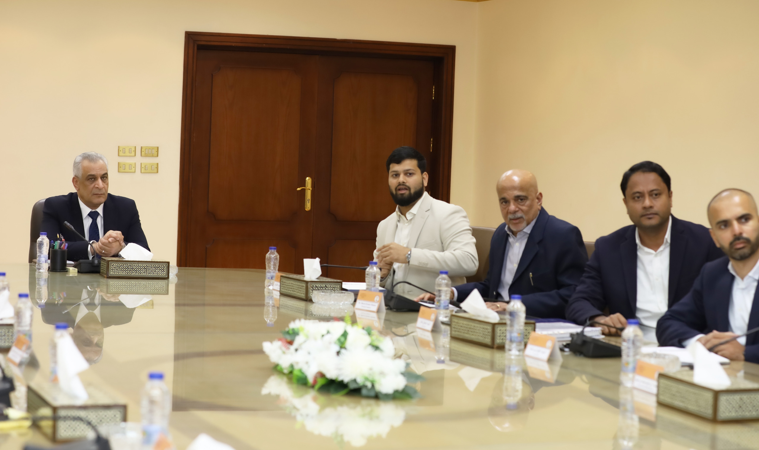 Military Production Minister explores expanded cooperation with India’s Parasn