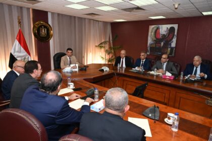 Industry Minister reviews plans to boost mining value, local manufacturing