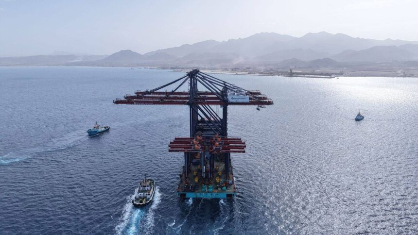 Egypt’s Safaga 2 terminal receives giant cranes as logistics hub project nears completion