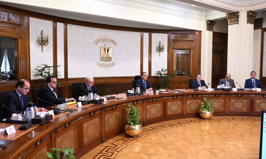 Egypt ends shop closure rules, eyes solar incentives as US-Israeli-Iranian" crisis weighs on regional growth