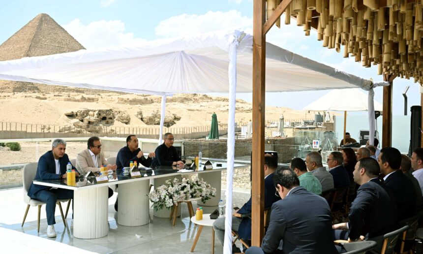 Egyptian PM announces community-backed Pyramids revamp alongside Giza educational expansion