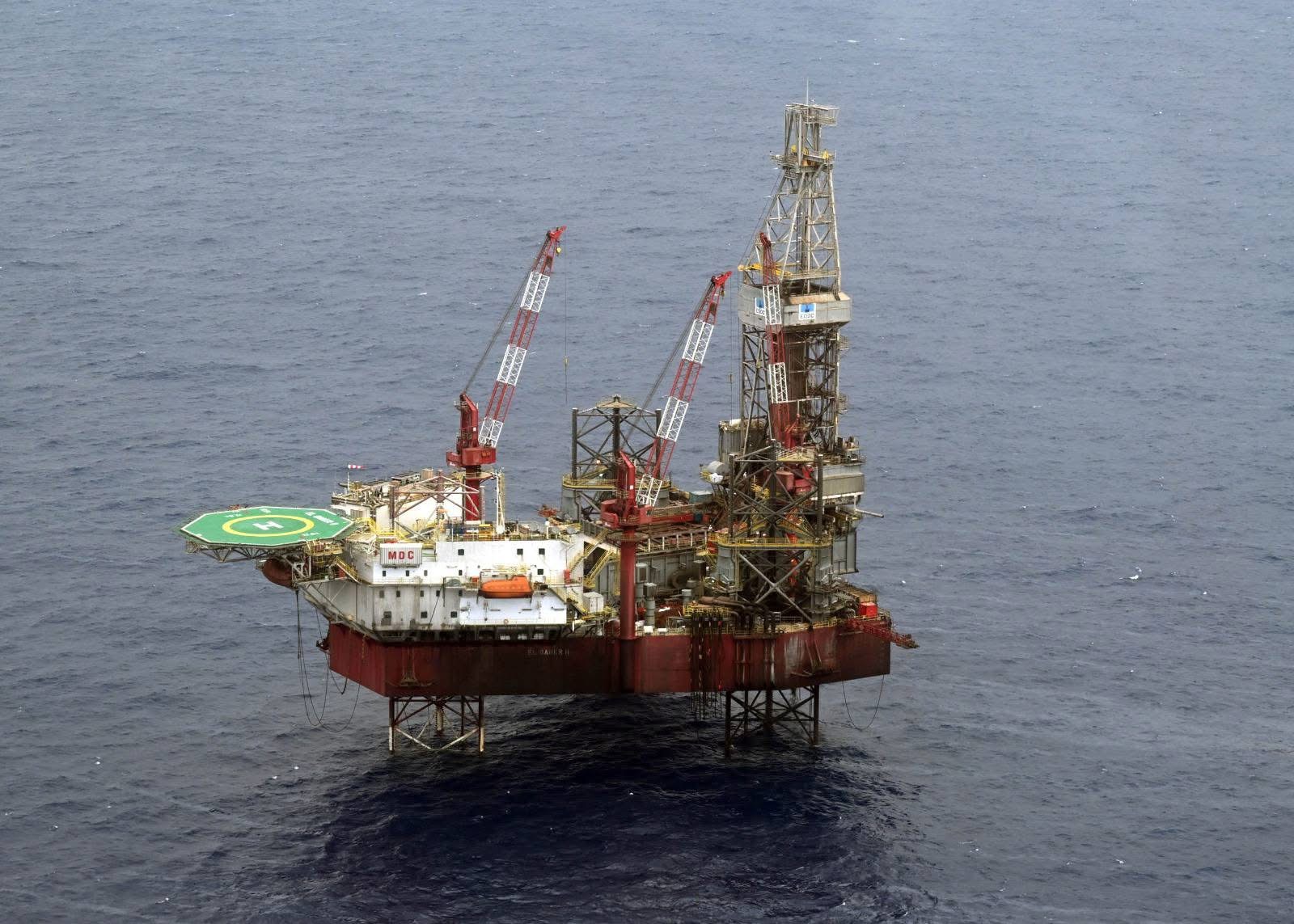 Madbouly inspects offshore rig after major Mediterranean gas discovery