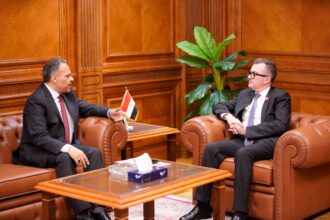 Rostom reviews FY 2026/2027 investment plan projects with Sharqeya governor