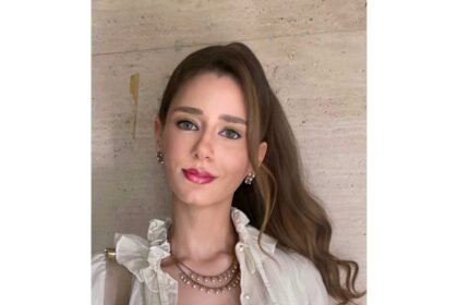 Nadine Loza