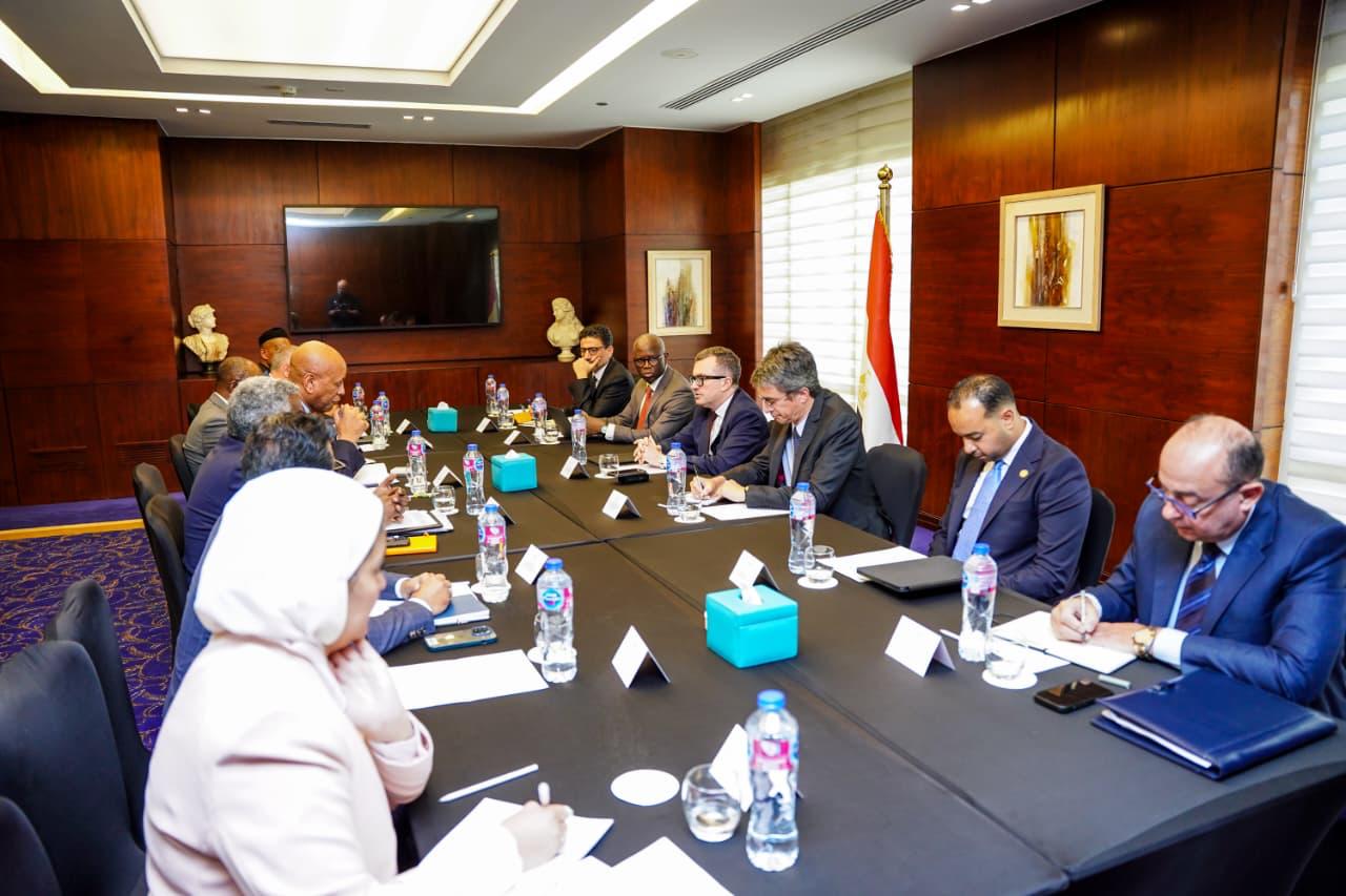 Planning minister discusses activating infrastructure financing guarantee mechanism with IFC