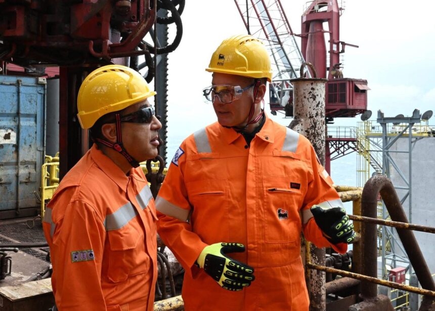 Madbouly inspects offshore rig after major Mediterranean gas discovery