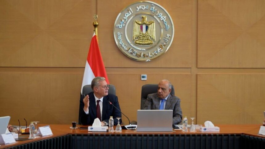 Electricity, petroleum ministers review plans to meet peak summer power demand