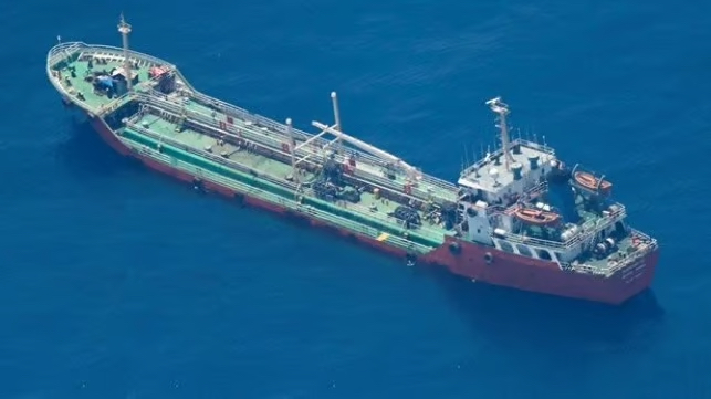 Egypt coordinates with Somali and Yemeni officials to free sailors on hijacked MT Eureka