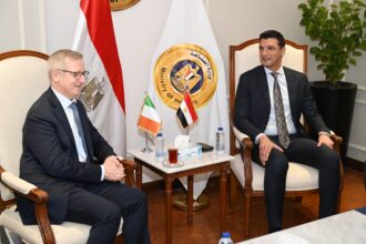 Egypt, Ireland explore deeper industrial cooperation in pharmaceuticals, electronics