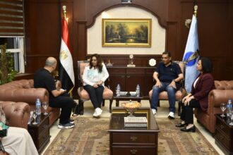 Egypt reviews Red Sea waste management system