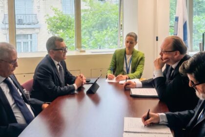 Planning minister, OECD discuss launch of second phase of Egypt country programme