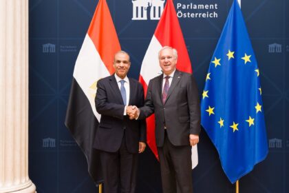 Egyptian foreign minister pushes for US-Iran talks, highlights refugee burden during Austria visit