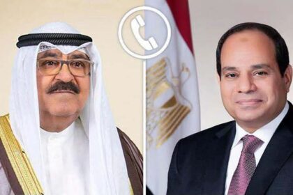 Emir Sheikh Mishal Al-Ahmad Al-Jaber Al-Sabah (L) and Egyptian President Abdel Fattah Al-Sisi (R)