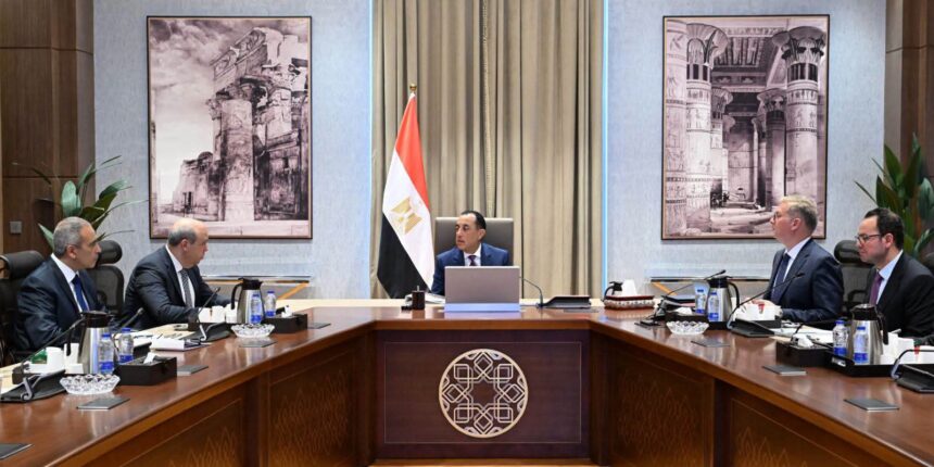Madbouly reviews aviation-petroleum cooperation, advances first sustainable aviation fuel project
