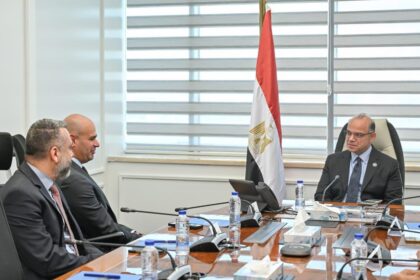 Investment minister discusses Procter & Gamble's expansion plans to boost local manufacturing, exports
