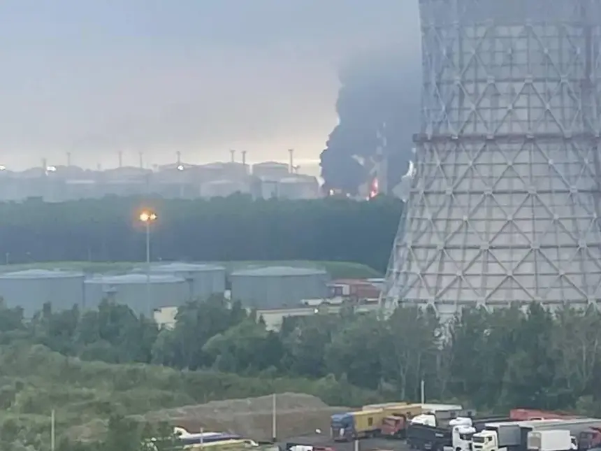 Ukraine launches large-scale drone attack on St. Petersburg