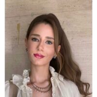 Nadine Loza