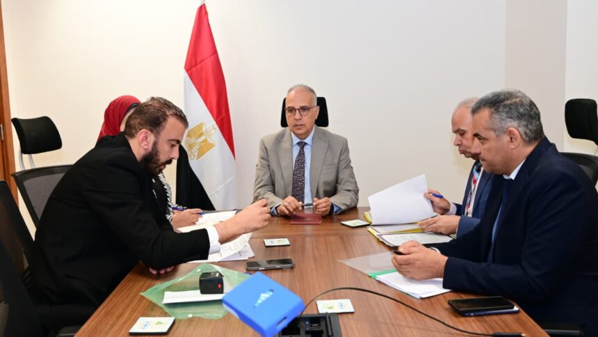 Egypt's irrigation minister reviews canal covering, bridge rehabilitation requests with MPs