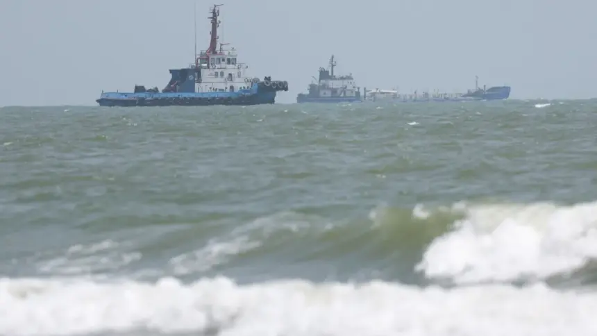 Oman and Iran plan temporary Hormuz shipping corridor as Trump declares waterway cleared of mines
