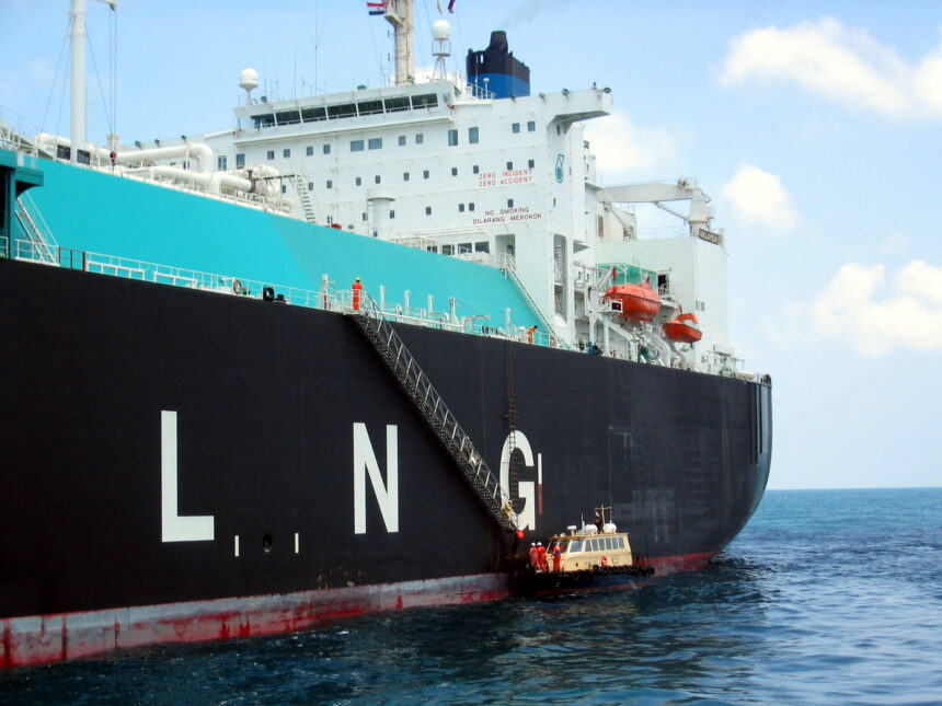 Regular LNG arrivals guarantee continuous summer power generation, Egypt’s Petroleum Minister says