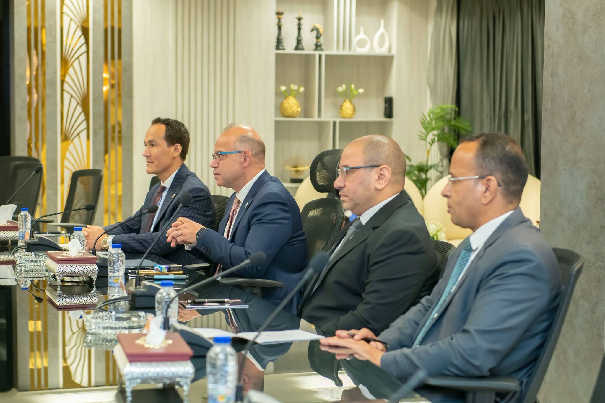 Government explores leveraging military production capabilities to attract investment