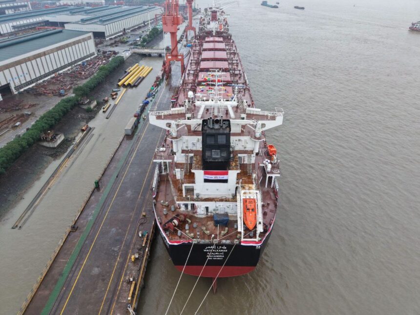 Egypt's National Navigation Company takes delivery of two 82,000-ton dry bulk carriers from China