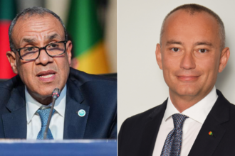 Egyptian Foreign Minister Badr Abdelatty (L) and High Representative of the Peace Council Nikolay Mladenov (R)