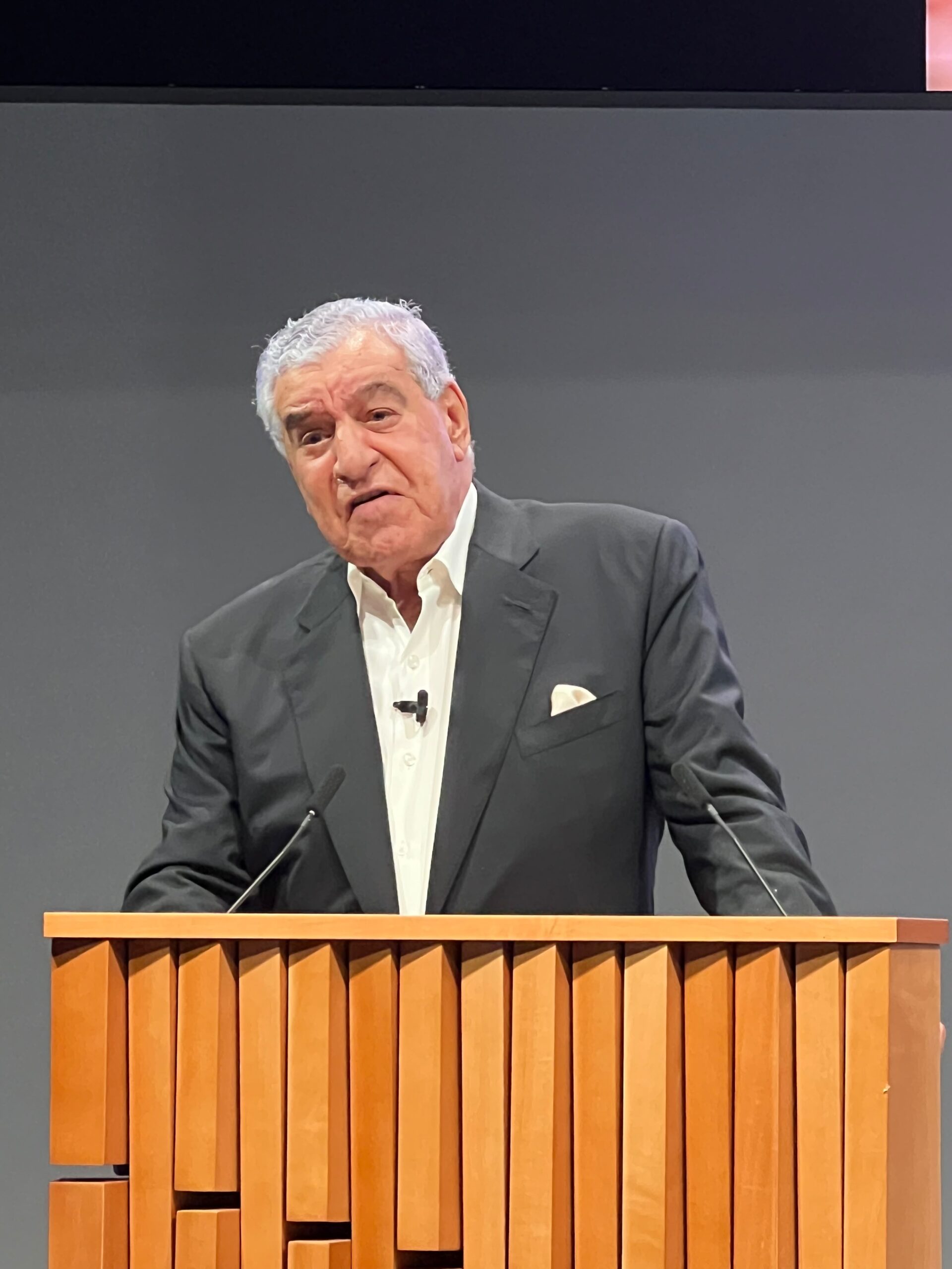 Zahi Hawass delivers lecture to Goldman Sachs employees in New York
