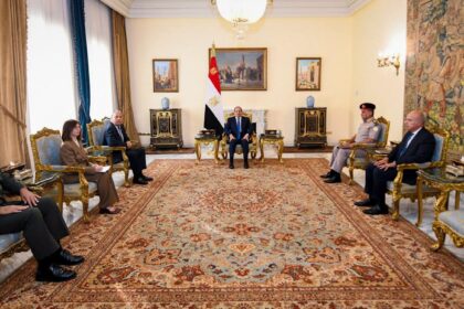 Al-Sisi calls for deeper defence ties with Greece, Cyprus, stronger East Mediterranean coordination