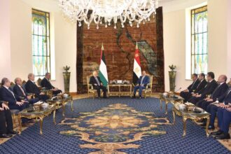Al-Sisi, Abbas agree to step up coordination on Gaza, West Bank