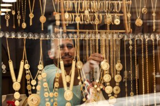 Gold prices rise by EGP 95 in one week