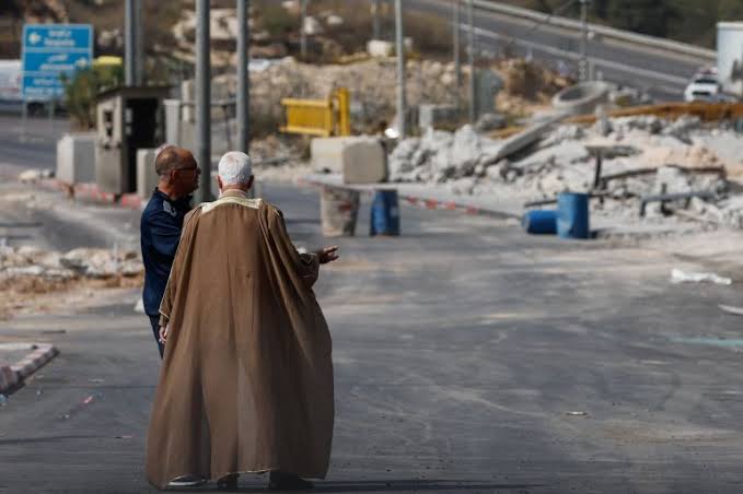 Over 2,000 Palestinians displaced as Israeli forces order evacuations in Al-Khalil following deadly attack