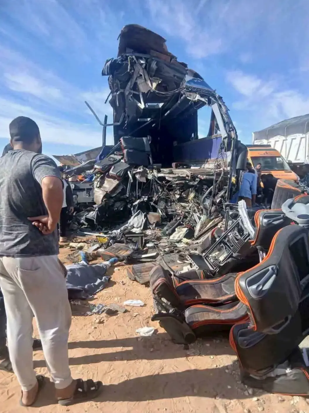 12 killed, 30 injured in bus-truck collision on Cairo-Assiut desert road